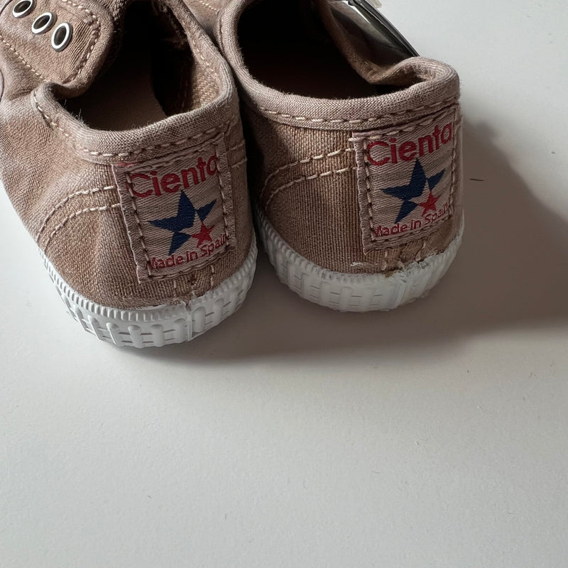 Cienta Lage Sneakers CIE CCC 70777 170 1 Cienta Lage Sneakers CIE CCC 70777 170 1