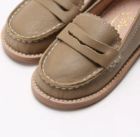 3elves / Genuine leather loafers with contrasting stitching