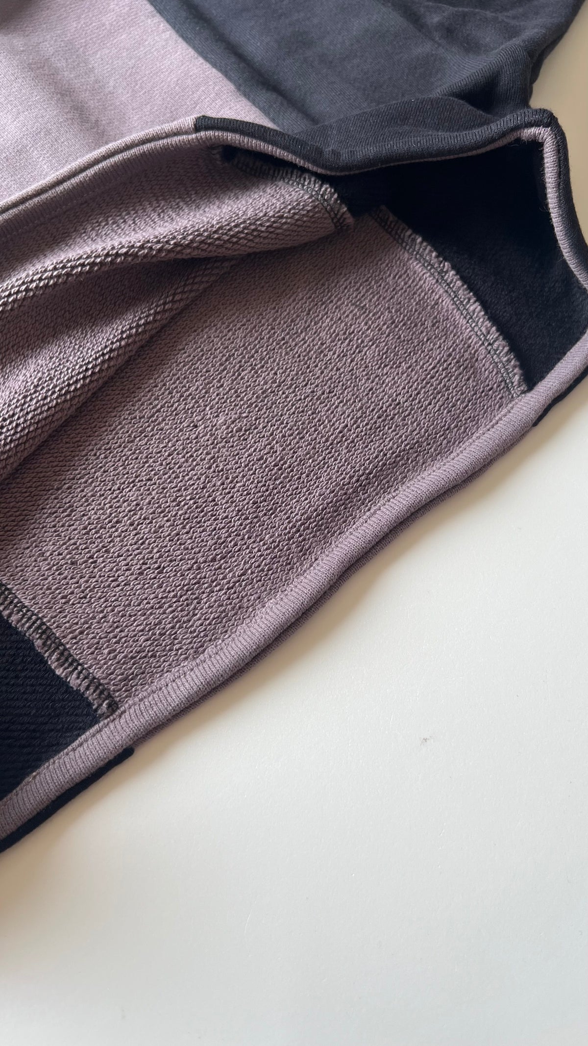 HELLO LUPO / Adam Top - Licorice/Grape