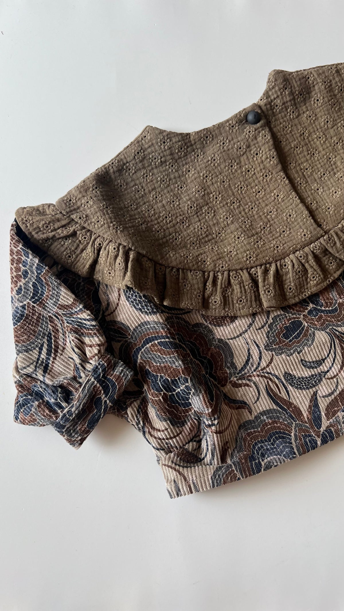 HELLO LUPO / Lacey Top - Vintage Flower/Beige Blossom