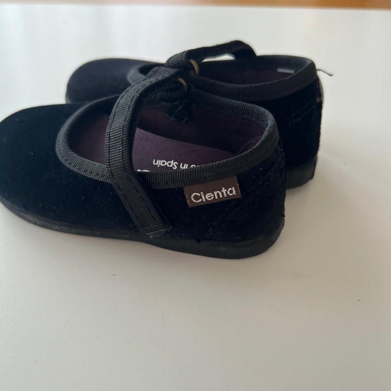Cienta / ベルクロワンストラップ shoes- Black / 400075